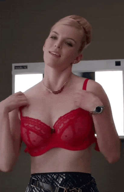 Betty Gilpin NSFW