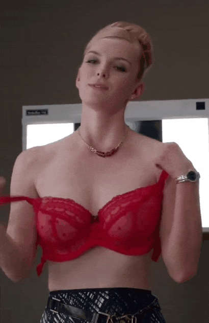 Betty Gilpin NSFW