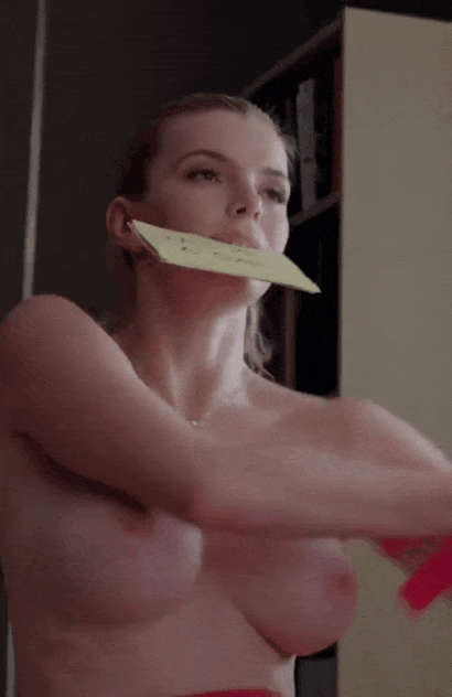 Betty Gilpin NSFW