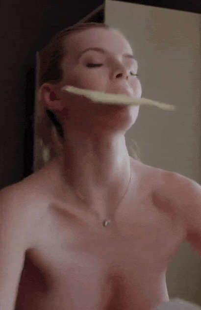 Betty Gilpin NSFW