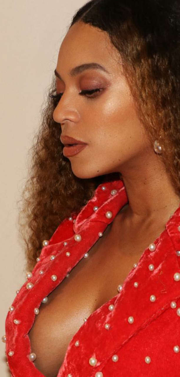 Beyonce Nip Slip NSFW