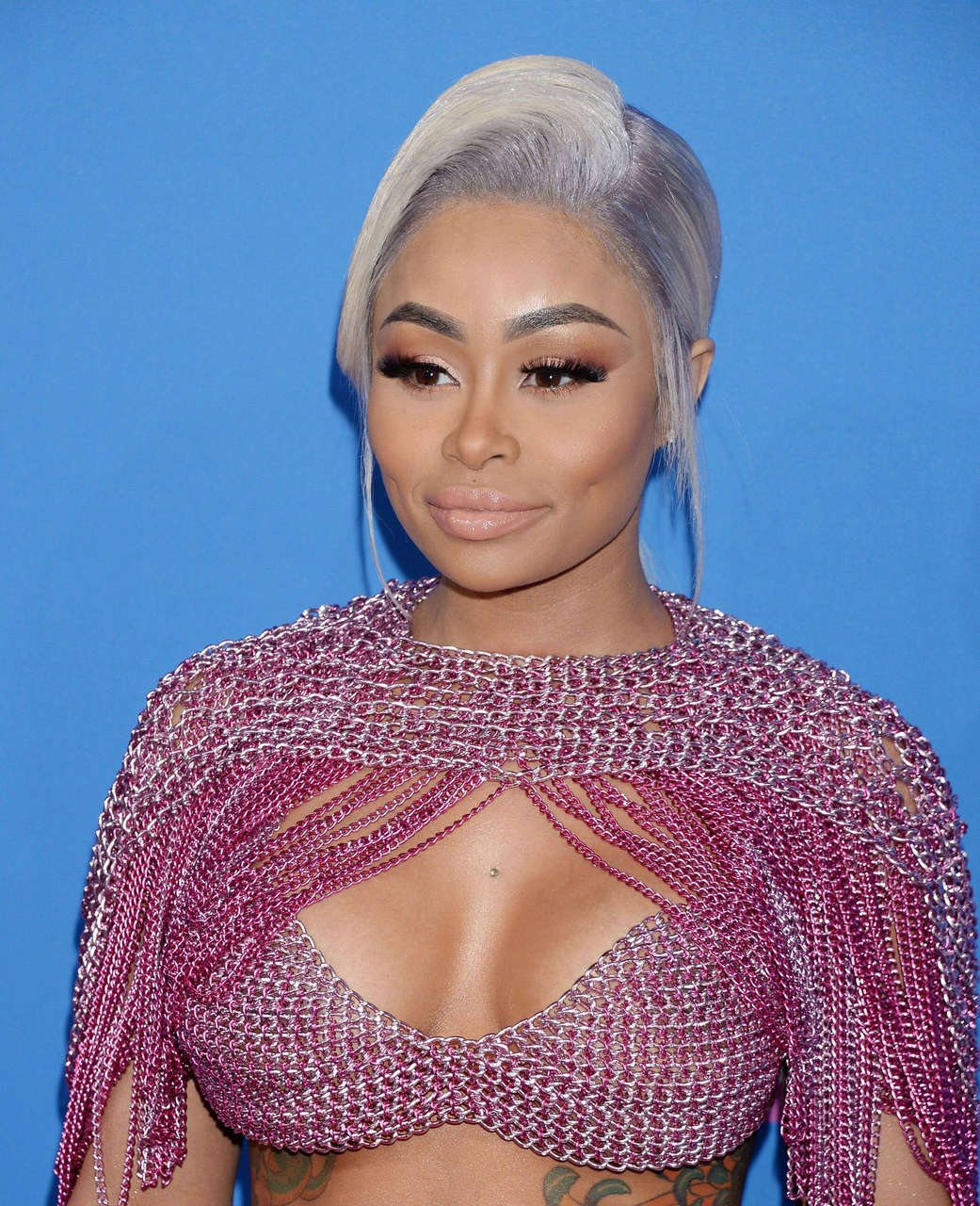 Blac Chyna Hot Cleavage And Ass Pics NSFW