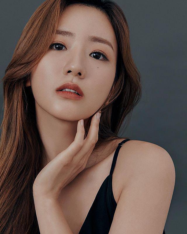 Bomi From Apink Is Incredibly Gorgeous NSFW