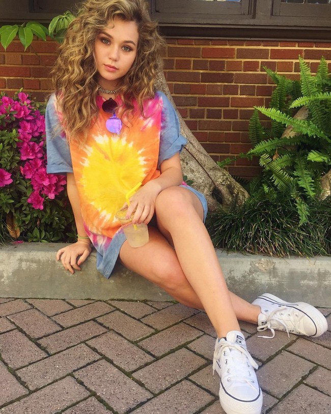 Brec Bassinger NSFW