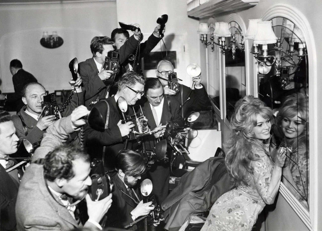 Brigitte Bardot Surrounded By A Mob Of Photographers London 1959 NSF