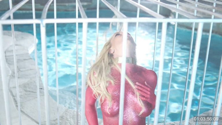 Britney Covered In Paint NSFW