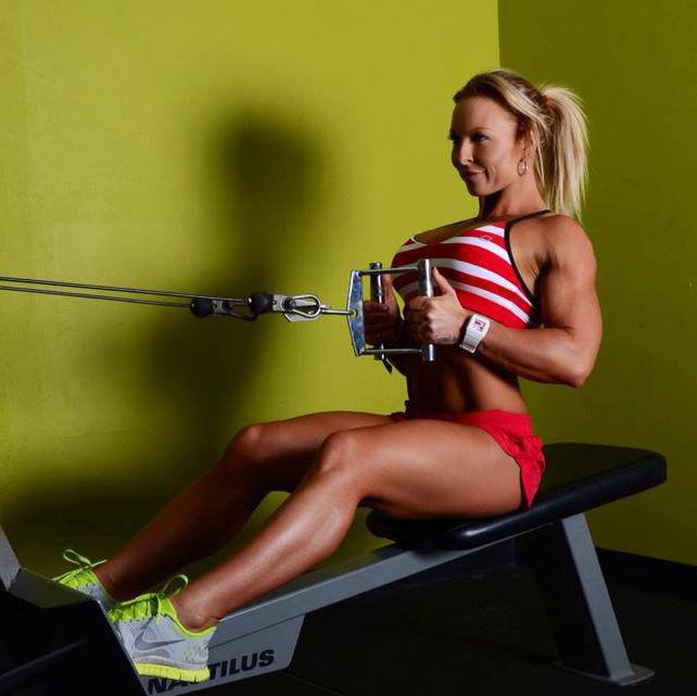 Brooke Dunlop Bellabuff Muscles