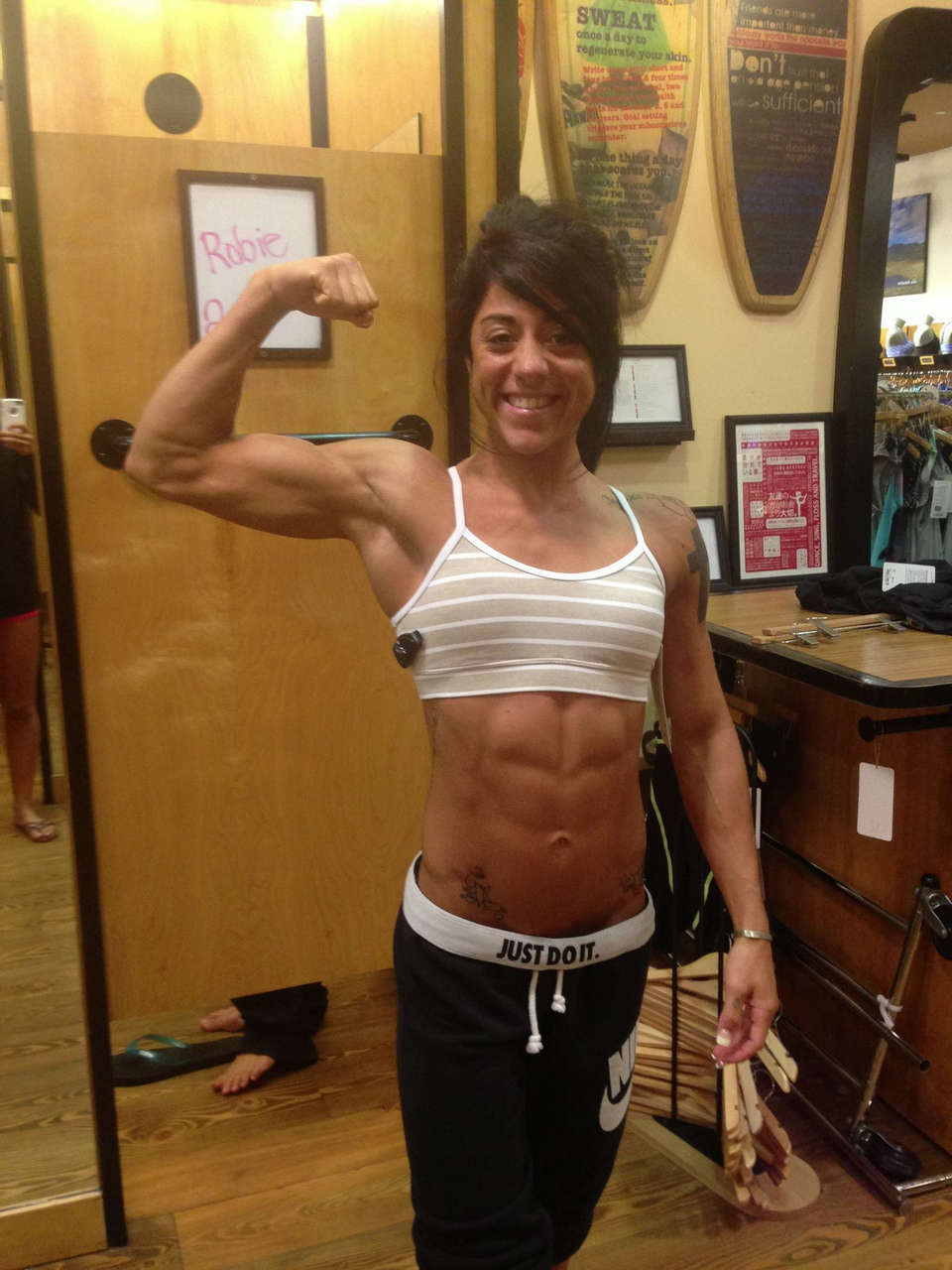 Brooke Indof Muscles