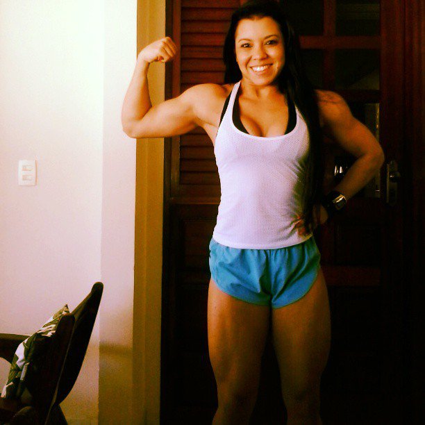 Bruna Gomes Muscles