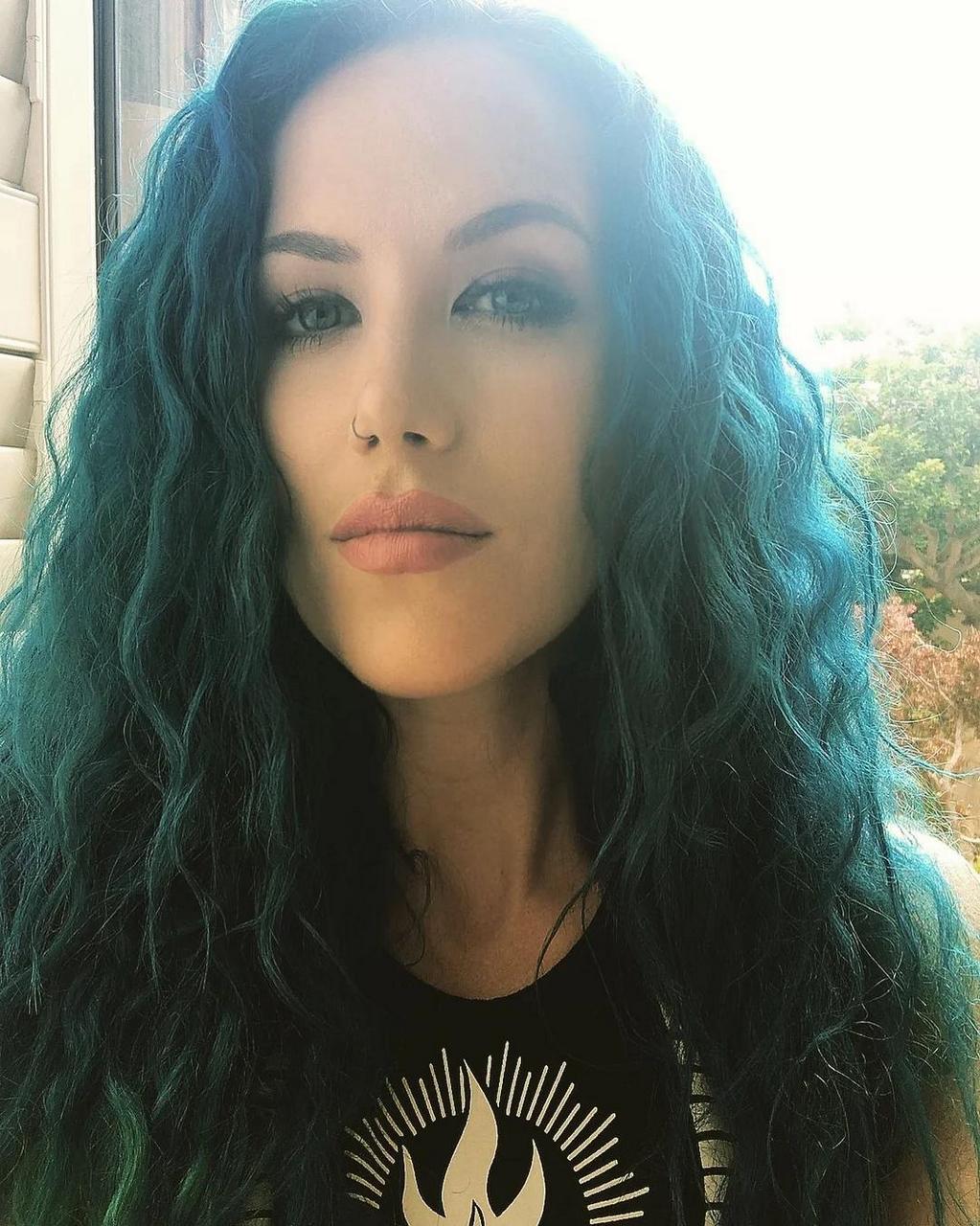 Can T Resist The Beautiful Alissa White Gluz NSFW