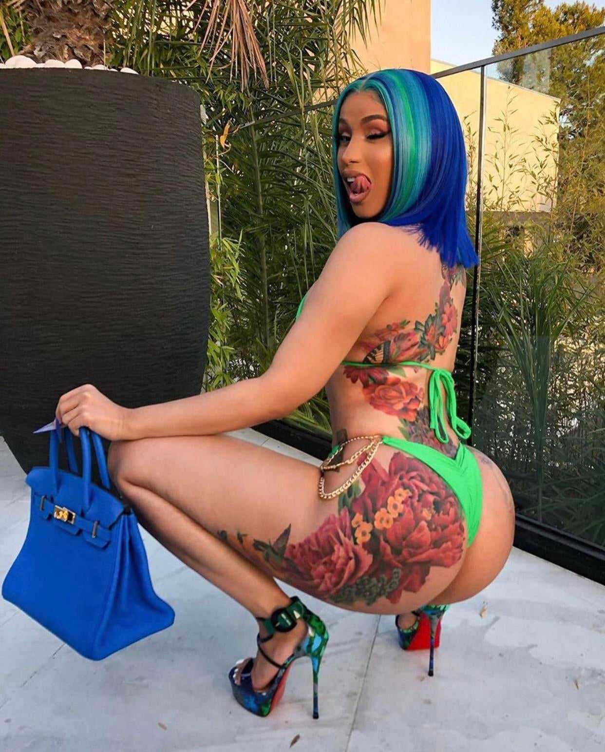 Cardi B Can Ride My Face While I Get Fucke