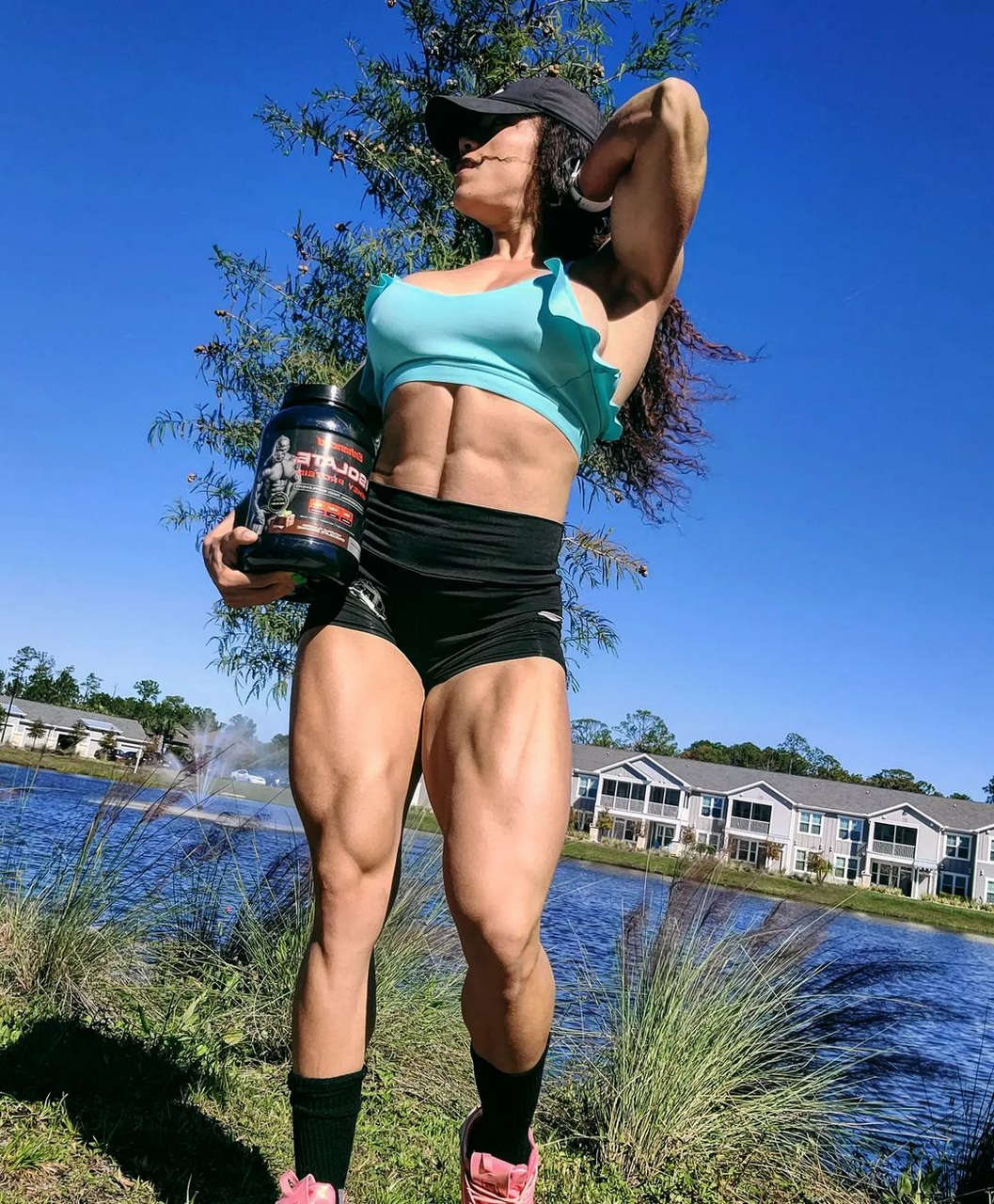 Carolyne Marquez Muscles