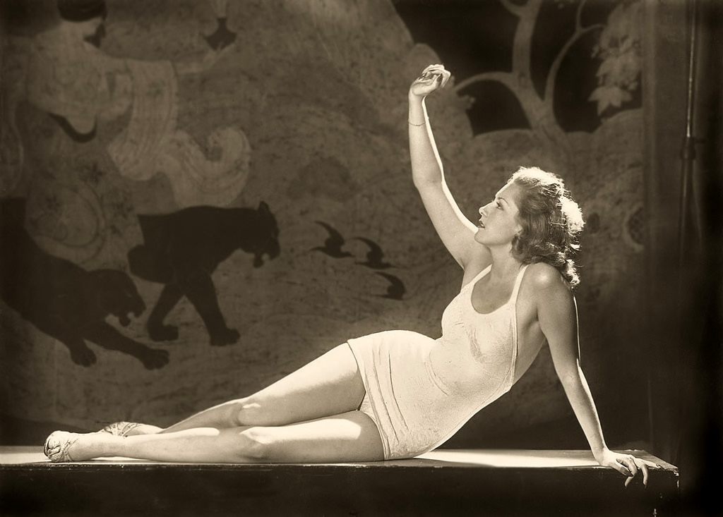 Caryl Bergman Photographed By Alfred Cheney Johnston C 1930 NSF