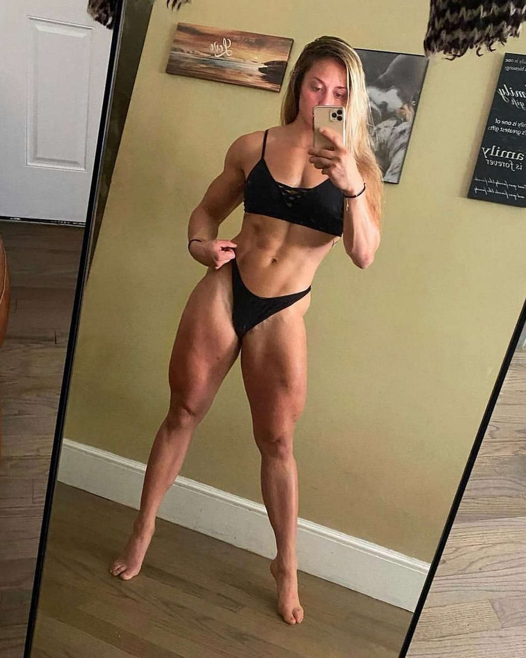 Cassie Kardias Muscles
