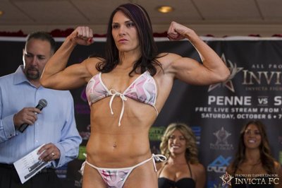 Cat Zingano Muscles