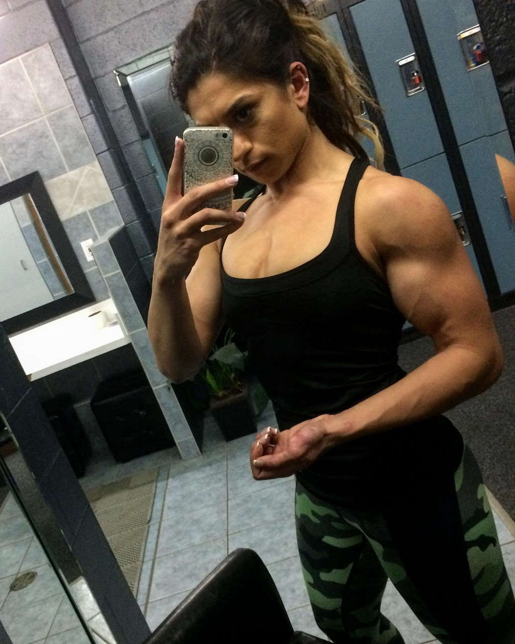 Chloe Bahar Muscles