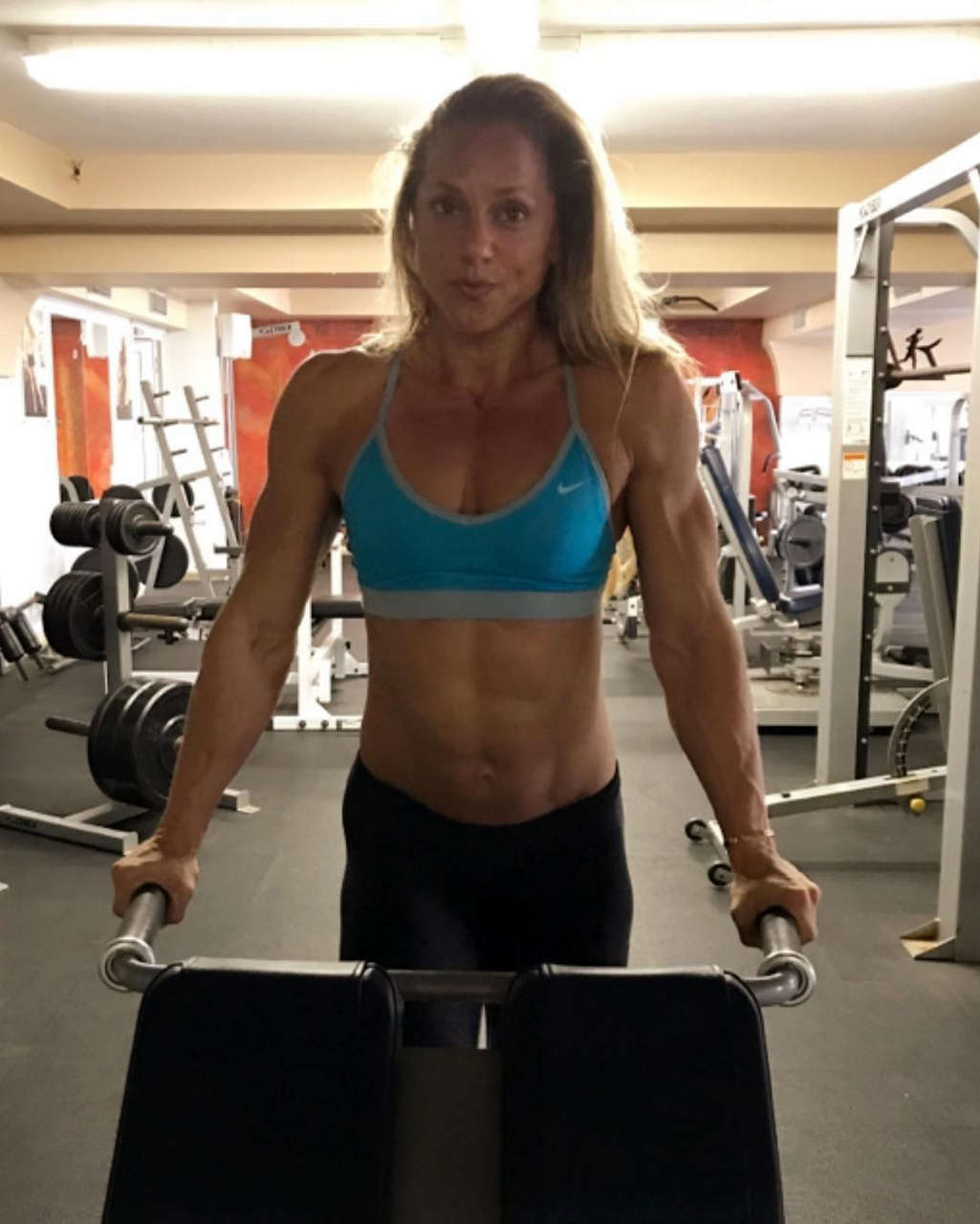 Christelle Zarovska Muscles