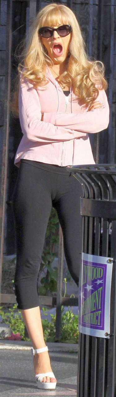 Christina Aguilera Cameltoe