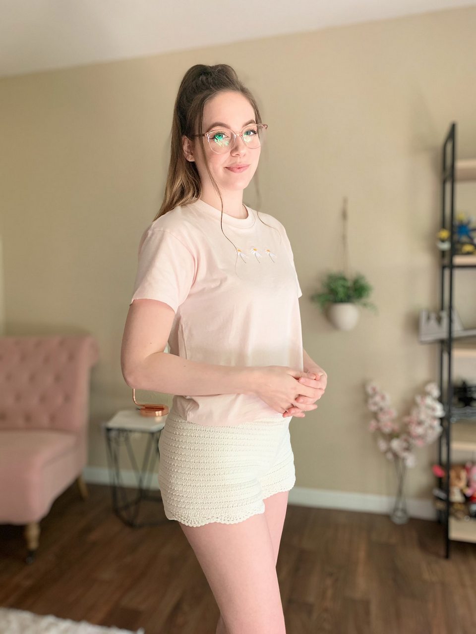 Cutest Girl Andamp Twitch Streamer Sarahkey Needs Your Support NSFW