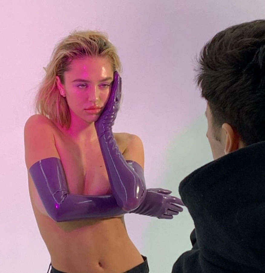 Delilah Belle Hamlin NSFW