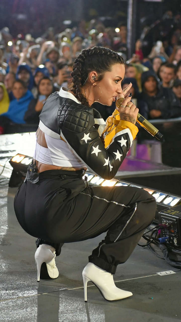 Demi Lovato Ass