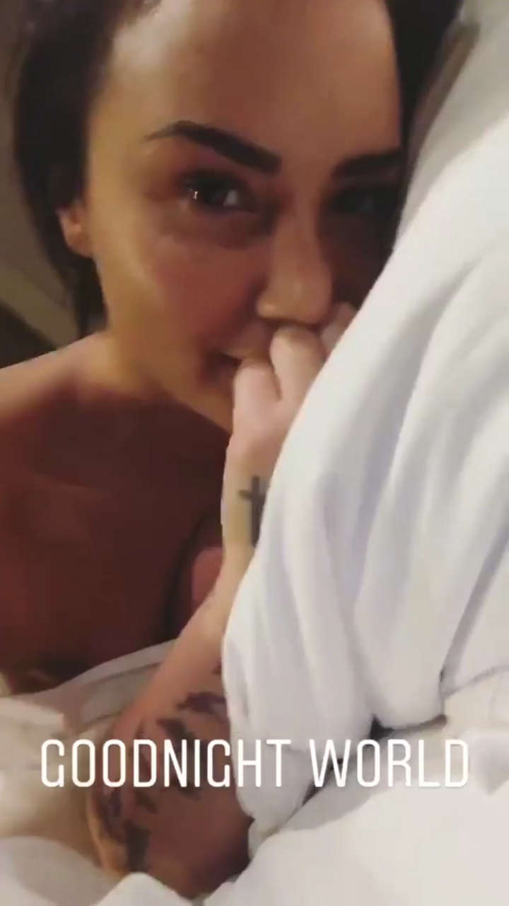 Demi Lovato Nip Slip NSFW