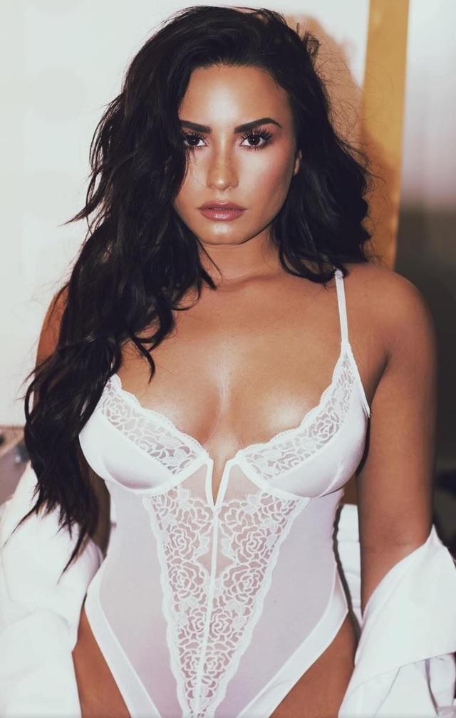 Demi Lovato NSFW