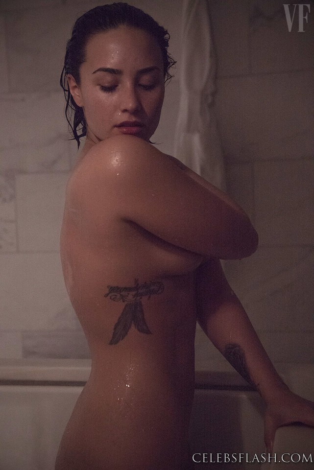 Demi Lovato Nude Bonus Butthole And Tits Pic NSFW