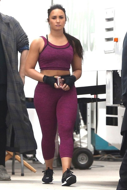 Demi Lovatos Thickness