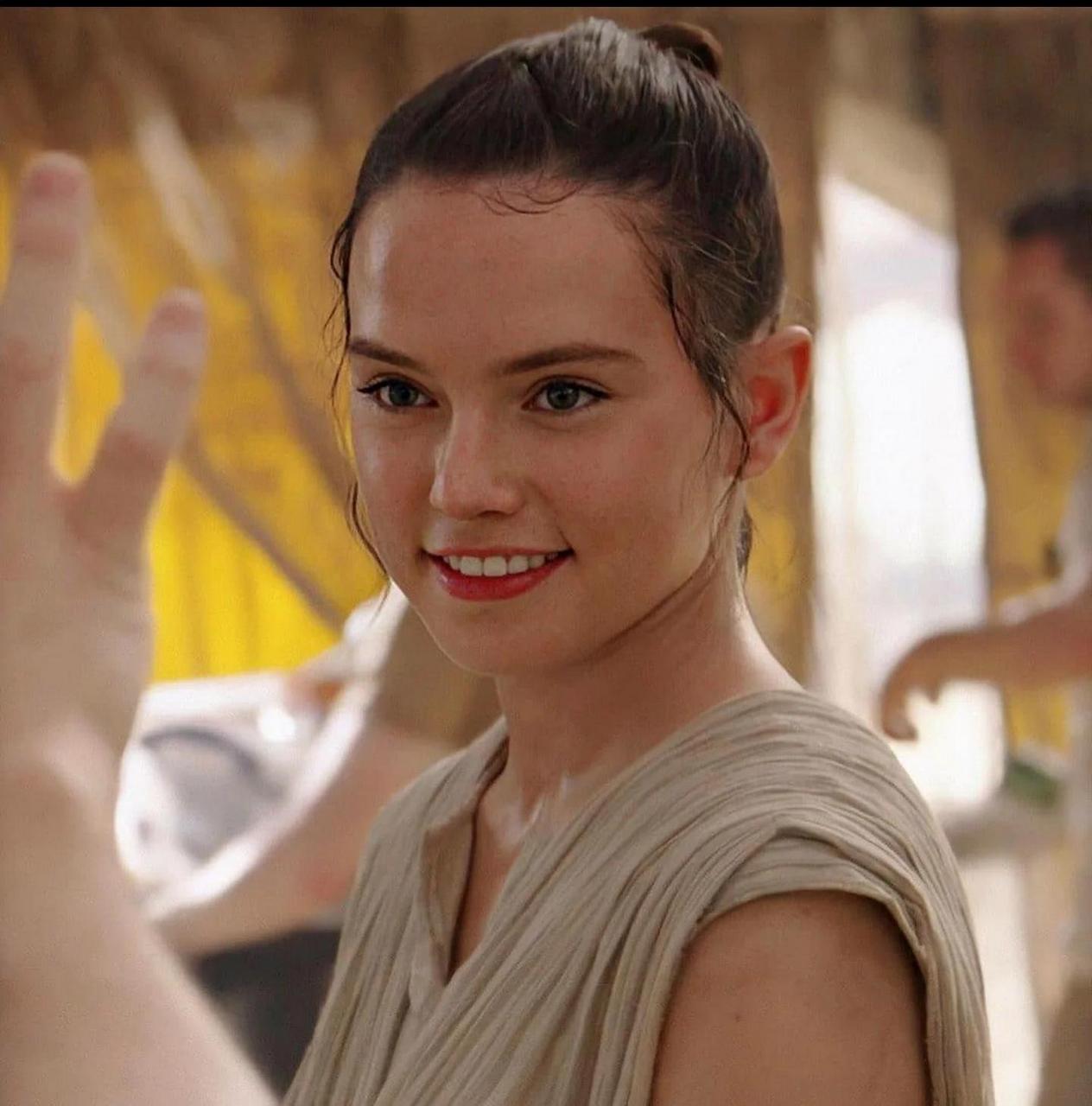 Dont Forget To Shower Daisy Ridley With Cum For May The 4th NSFW