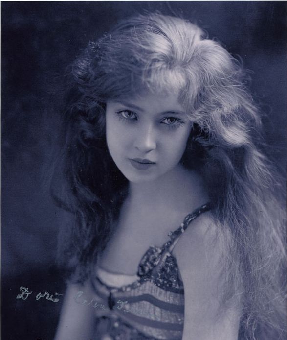 Doris Travis Ziegfeld Girl NSF