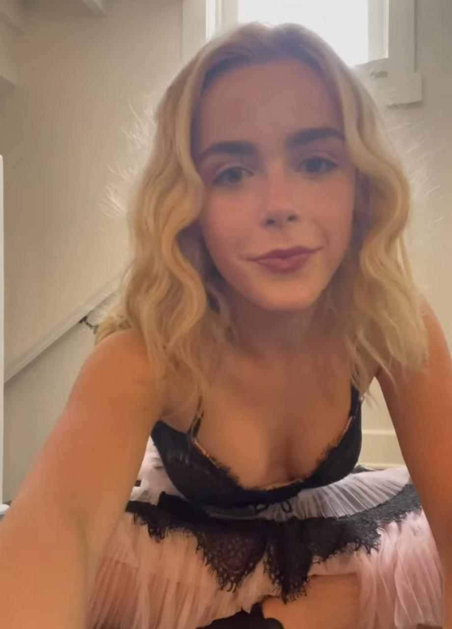 Dreaming Of Being Completely Seduced And Enslaved By The Innocent Sexuality Of Kiernan Shipka NSFW