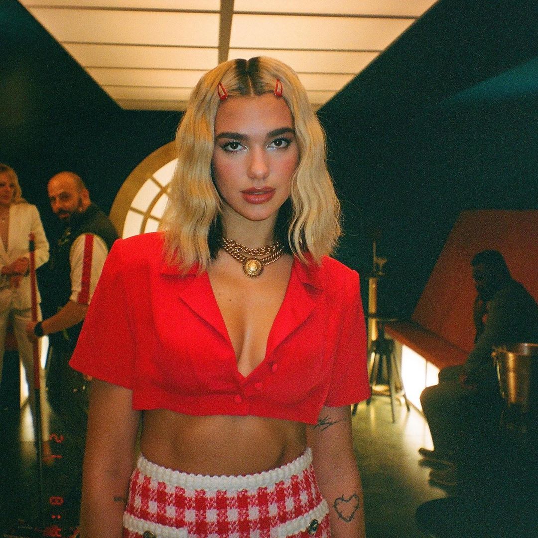 Dua Lipa Abs