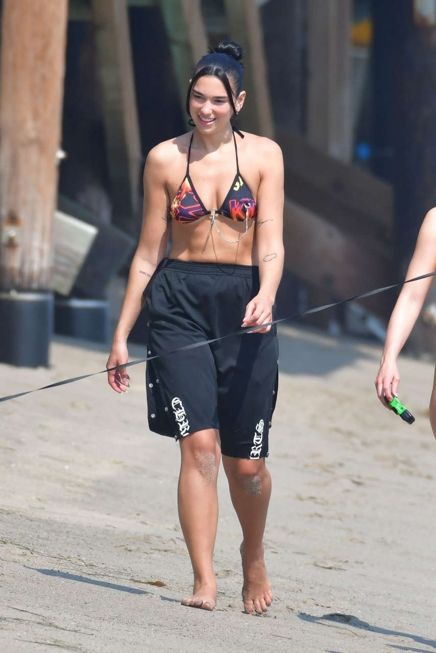 Dua Lipa Abs