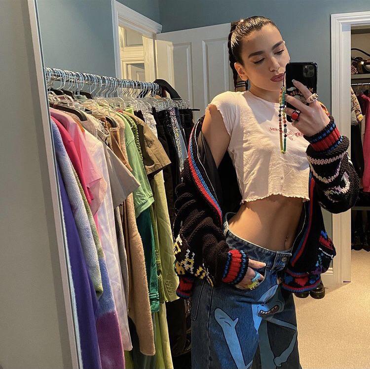 Dua Lipa Abs