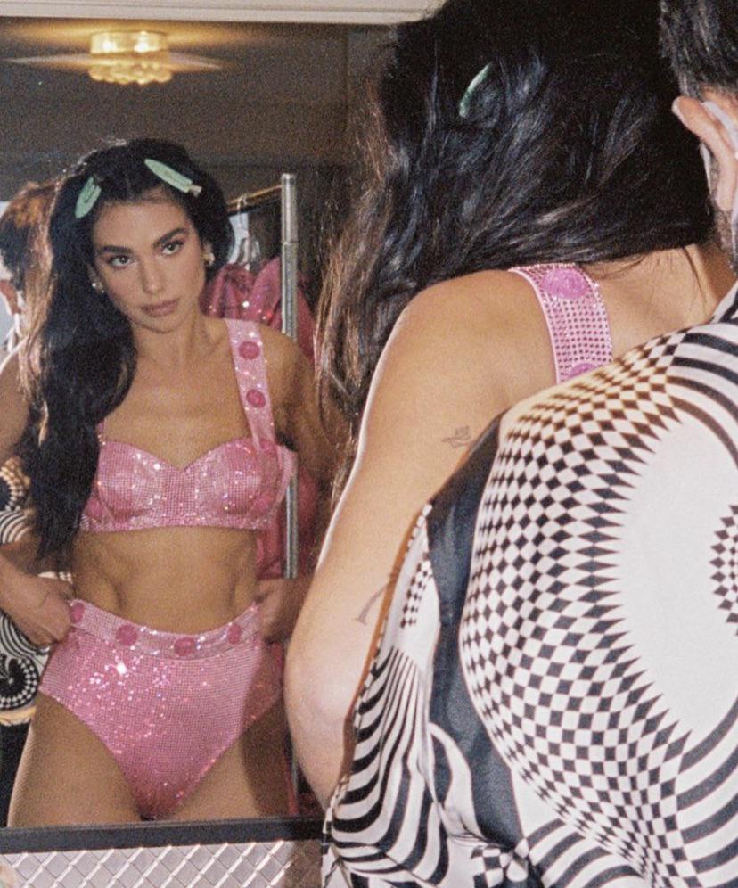 Dua Lipa Abs