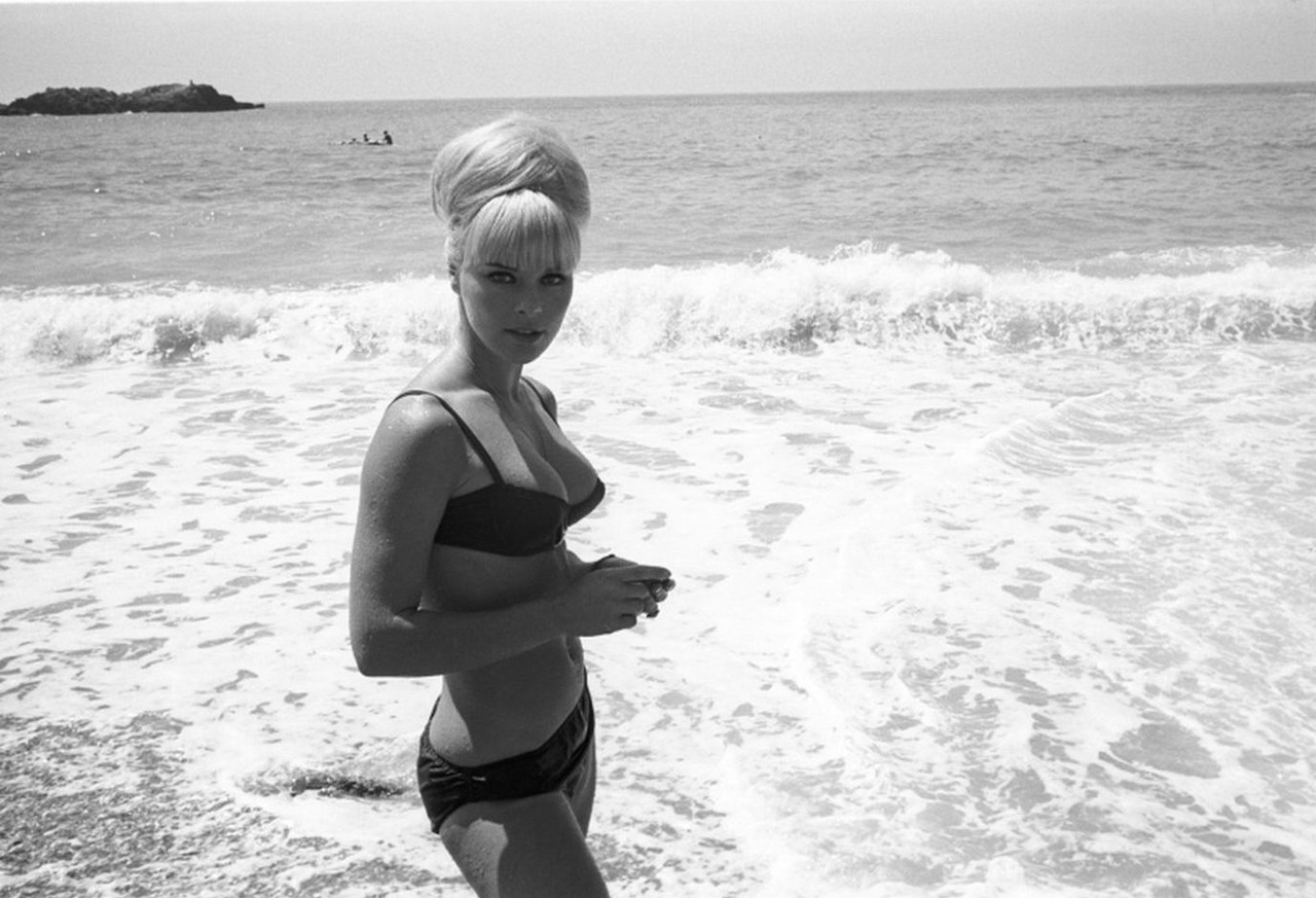 Elke Sommer At The Beach NSF