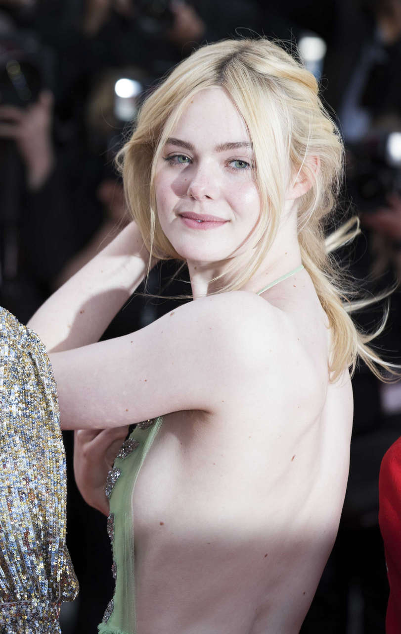 Elle Fanning Gorgeous Uhq Backless NSF