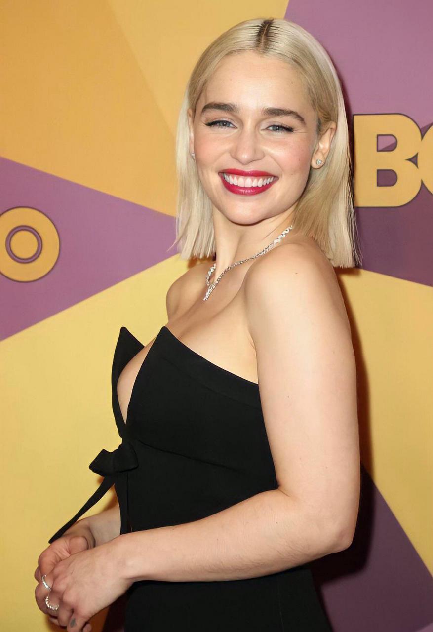 Emilia Clarke NSFW