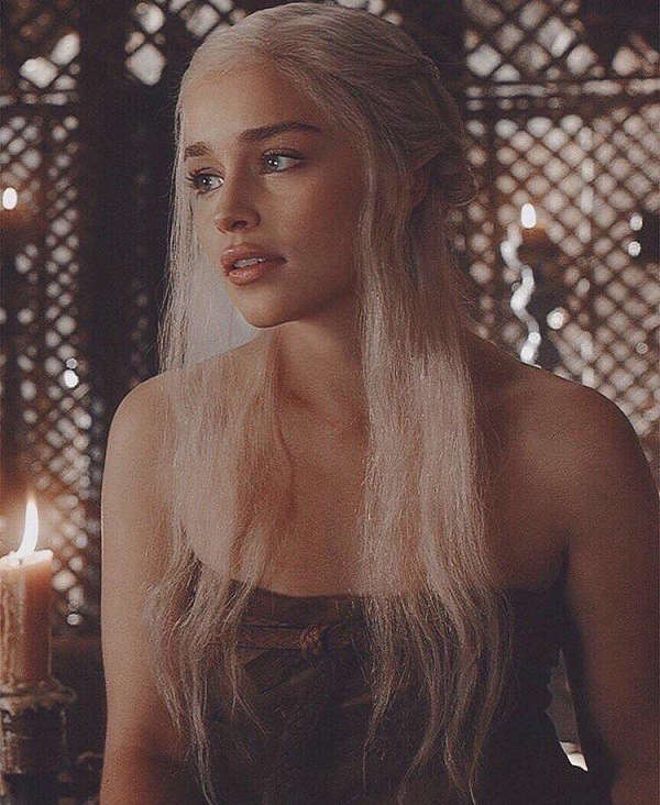 Emilia Clarke NSFW