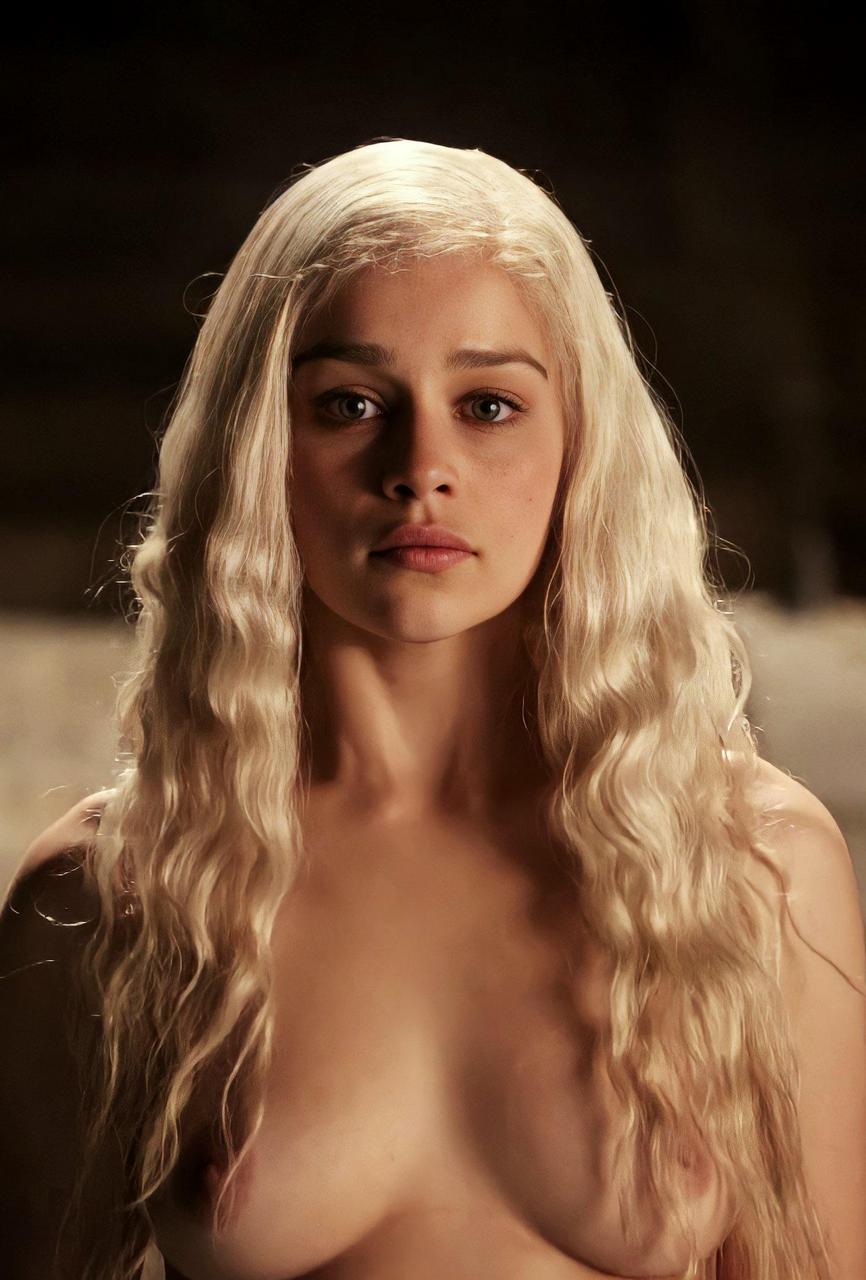 Emilia Clarkes High Res Tits And Cute Face NSFW