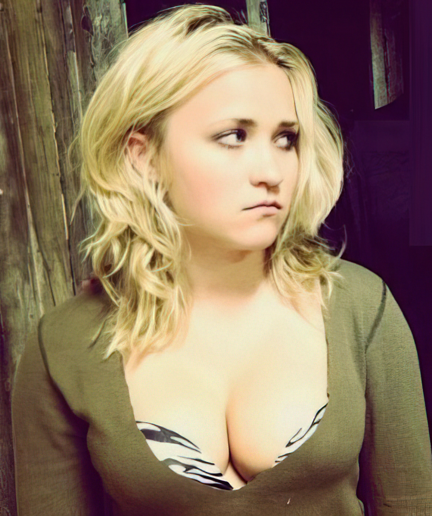 Emily Osment NSFW