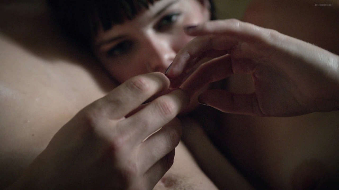 Emma Greenwell Shameless Nude Pics NSFW