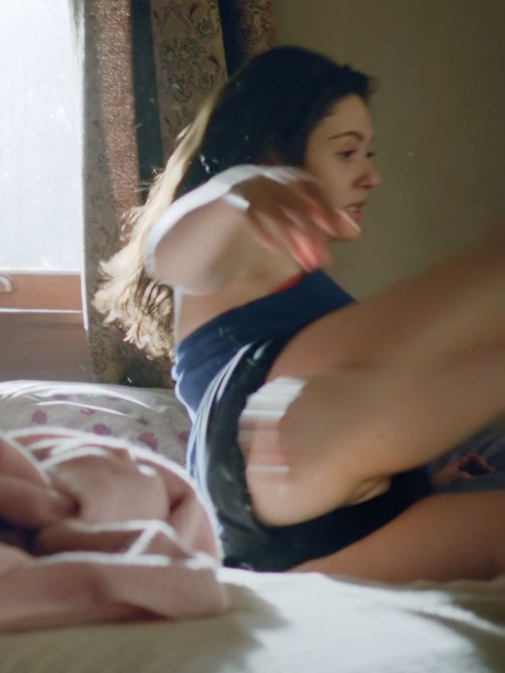 Emmy Rossum More Torso Shameless S08e08 NSFW