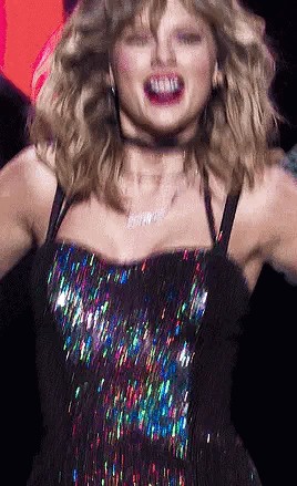 Every Taylor Swift Concert Should End With Her Gangbanged On Stage By All In Attendance NSFW