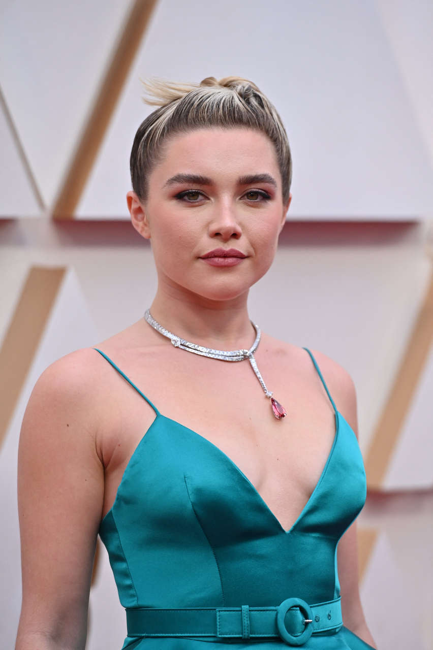 Florence Pugh NSFW