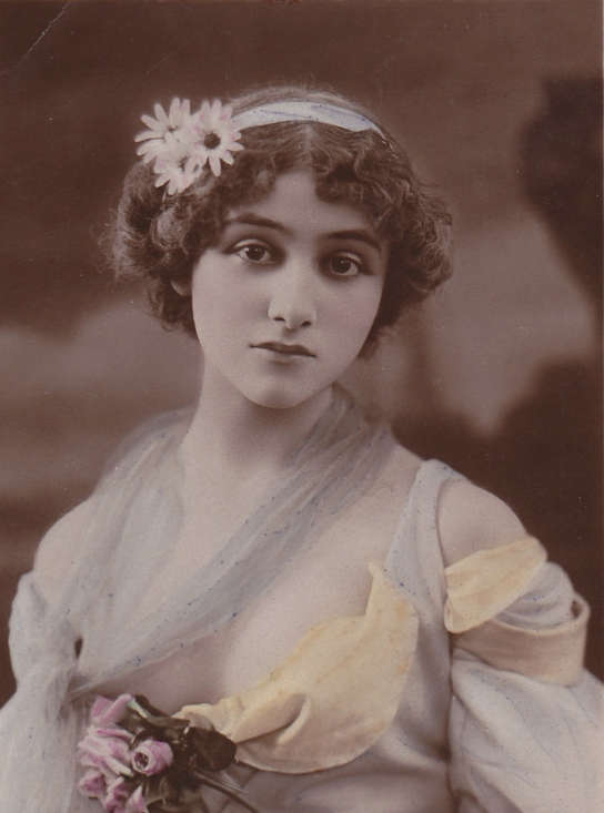 French Actress Lilian Greuze 1900s NSF