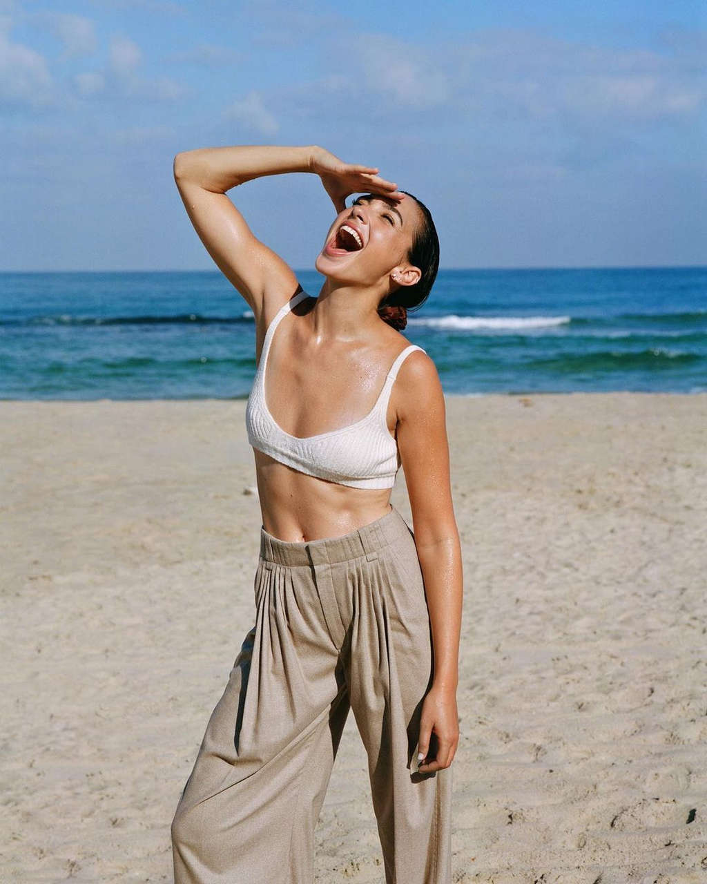 Gal Gadot Abs