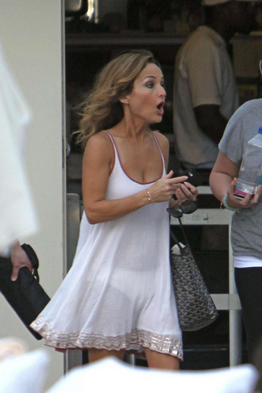 Giada De Laurentiis Upskirt