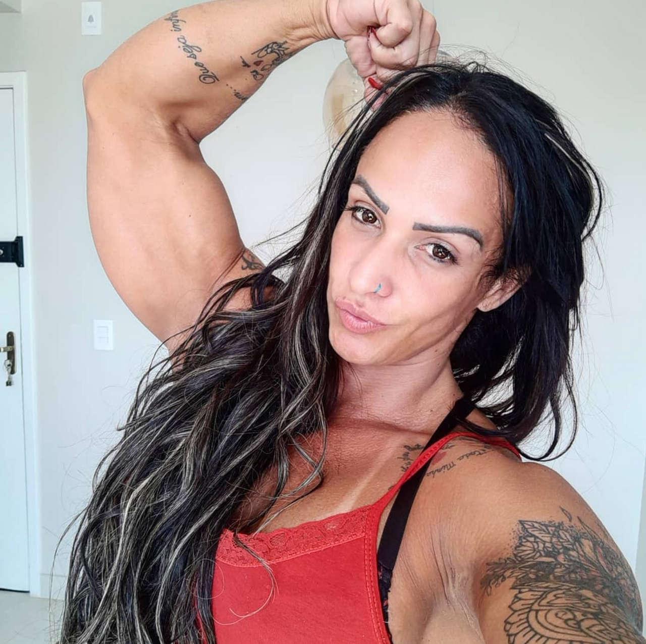 Gilberia Cunha Muscles